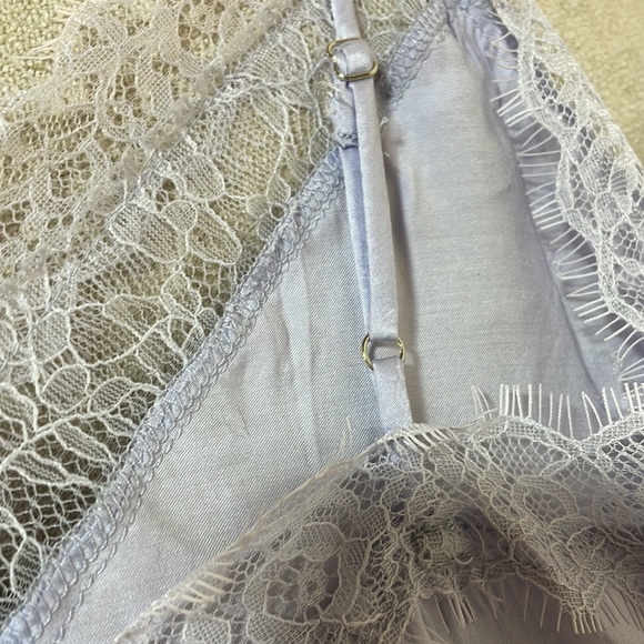 NWT (S)or(M) ASTR THE LABEL periwinkle lilac eyelash lotus lace thong bodysuit - Picture 6 of 11